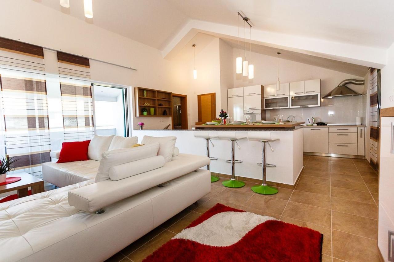 Apartment Adria 3 Malinska Kültér fotó