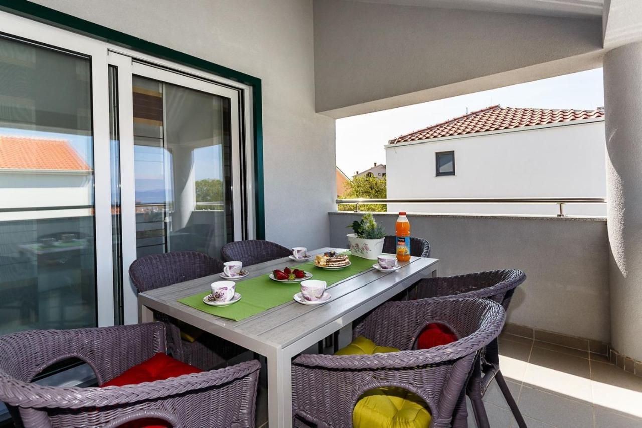 Apartment Adria 3 Malinska Kültér fotó
