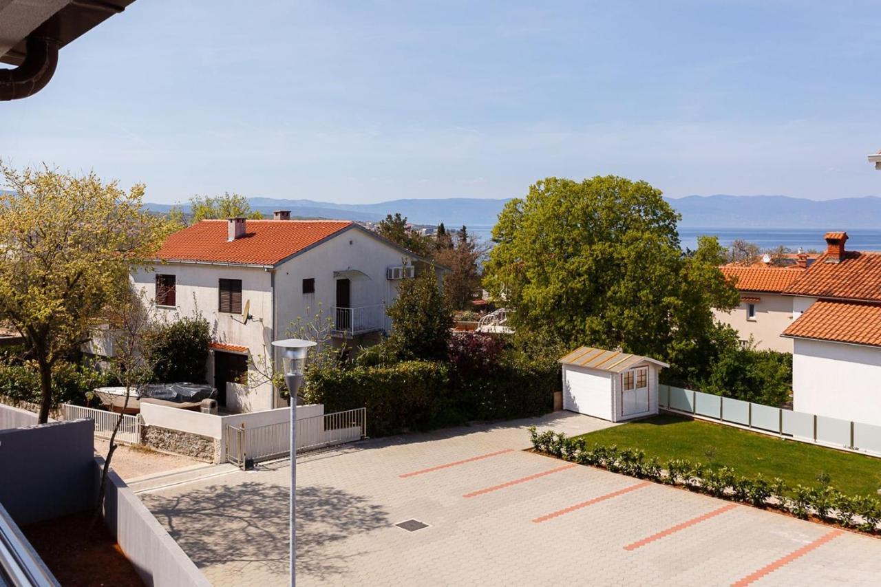 Apartment Adria 3 Malinska Kültér fotó