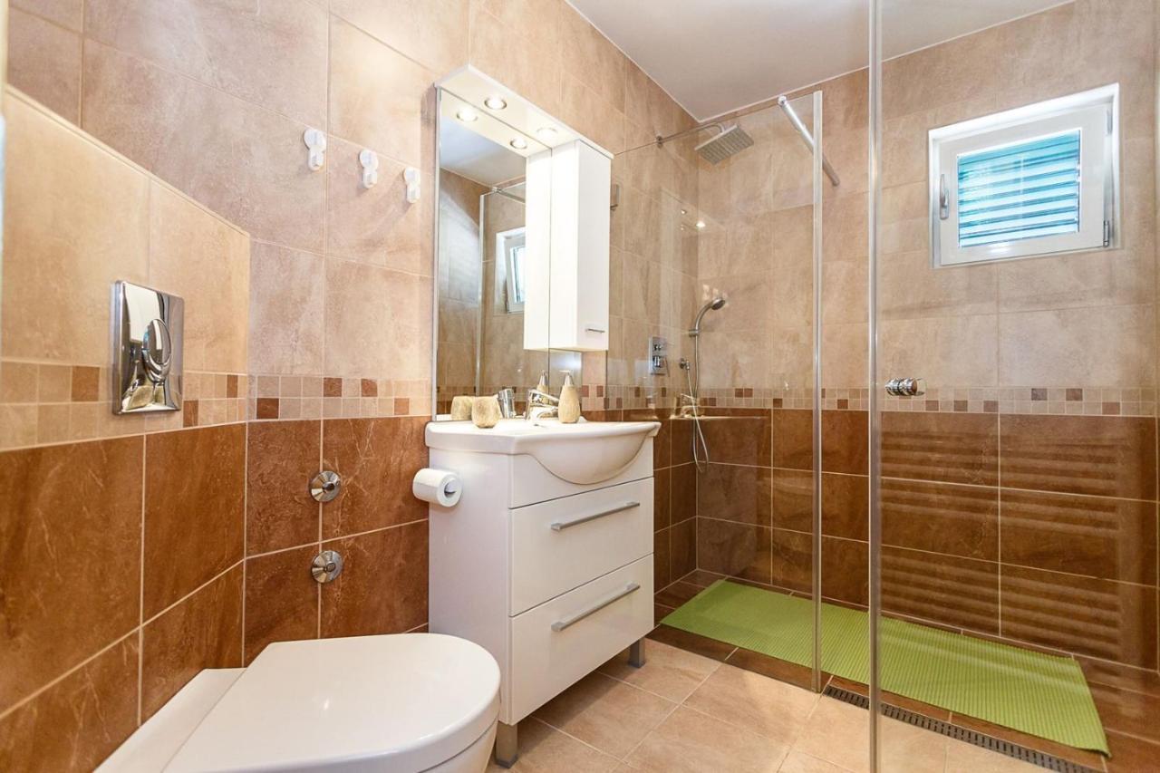 Apartment Adria 3 Malinska Kültér fotó